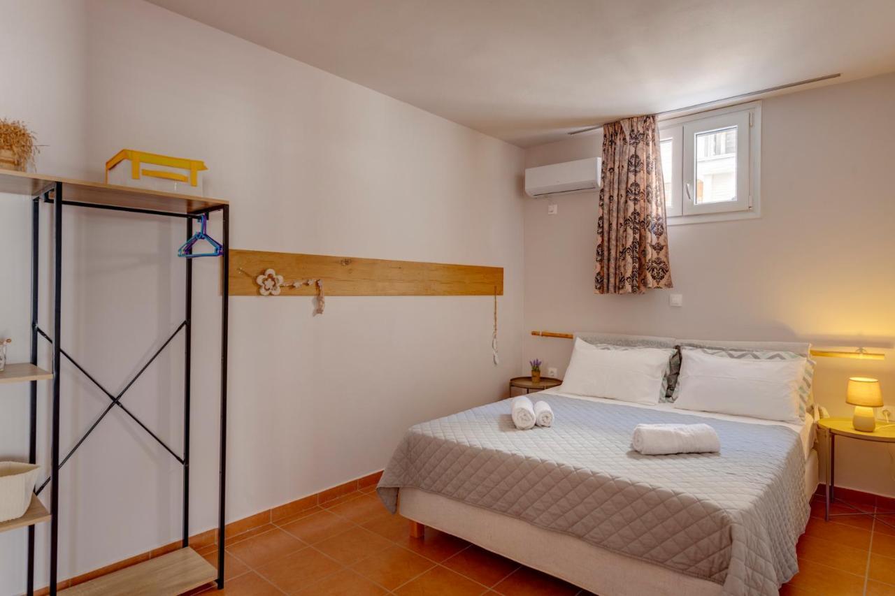 Fabbrica Bnb Vári Exterior foto